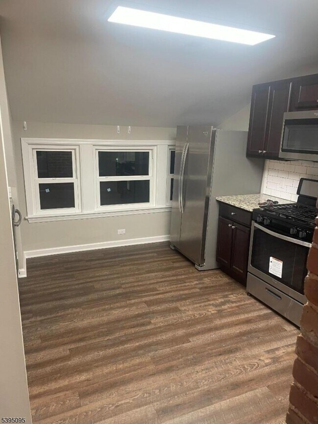 Building Photo - 38 Morris Ave