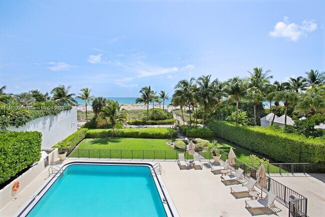Building Photo - 1623 Collins Ave