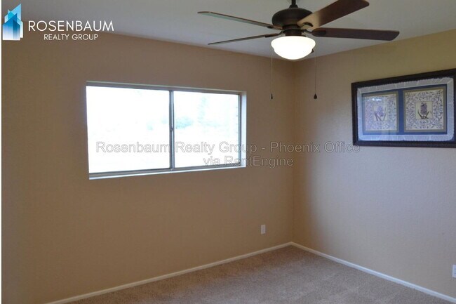 Building Photo - 931 W Martin Rd