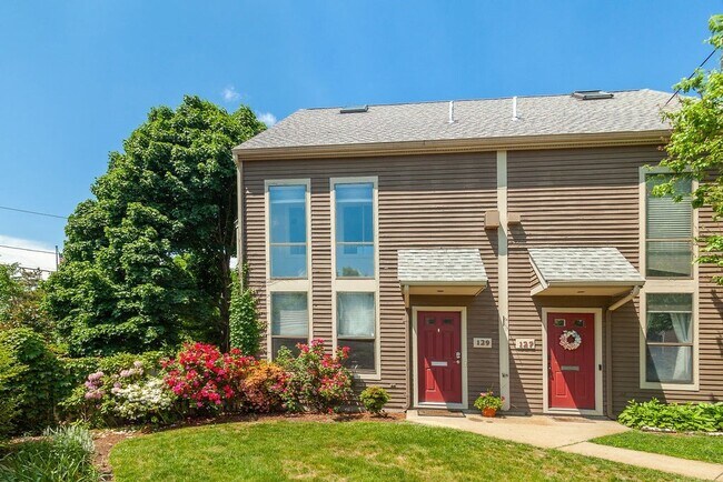 Building Photo - 129 Governor Winthrop Rd
