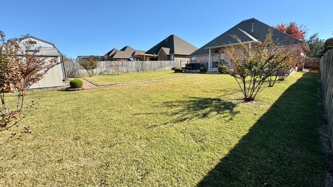 Building Photo - Spacious Stonegate Retreat with Home Office & Outdoor Living