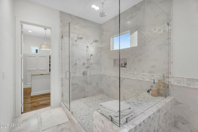 Building Photo - 3507 North 39th Pl