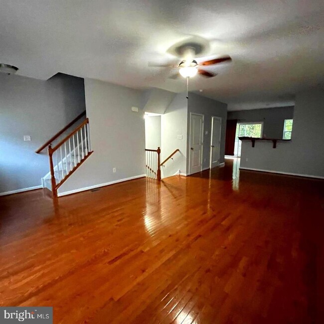 Building Photo - 129 Winterberry Way