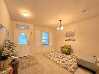 Building Photo - 204 Valona Loop