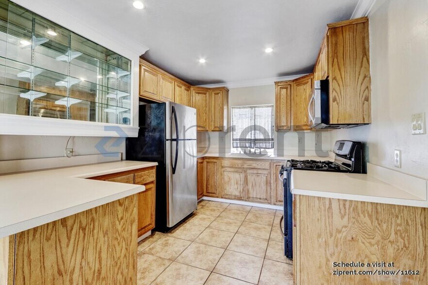 Building Photo - 4195 Brookside Dr