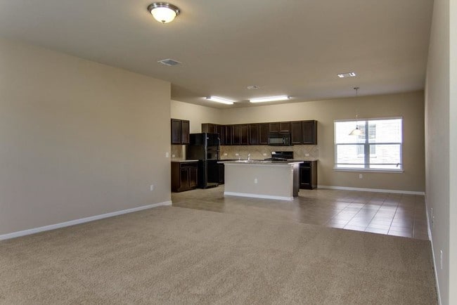 Building Photo - 605 Brashear Ln