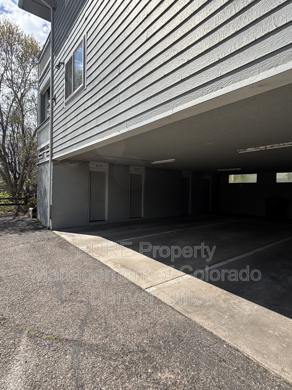 Building Photo - 3583 S Marion St