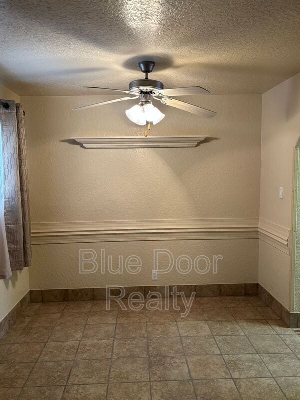 Building Photo - 801 Ortiz Dr SE