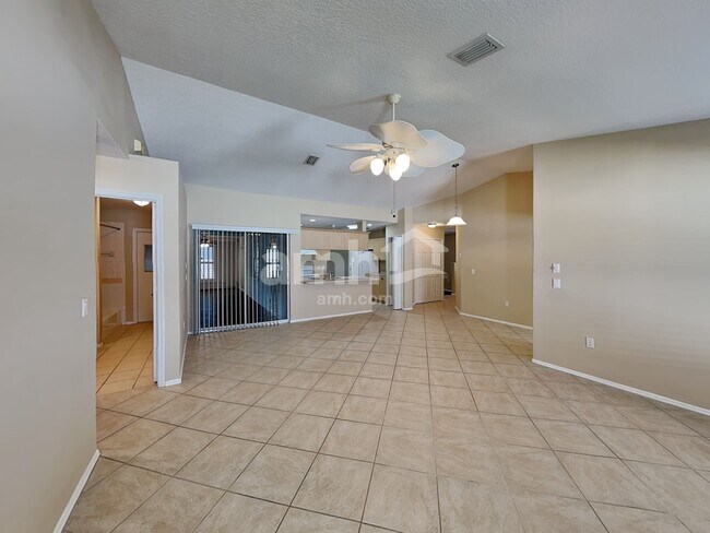 Building Photo - 3502 49th Ave E