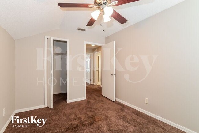 Building Photo - 9646 Lupine Ave