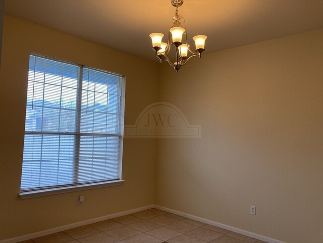 Building Photo - 6205 Nessy Dr
