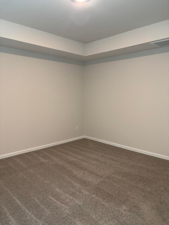Building Photo - 1848 Lacebark Dr