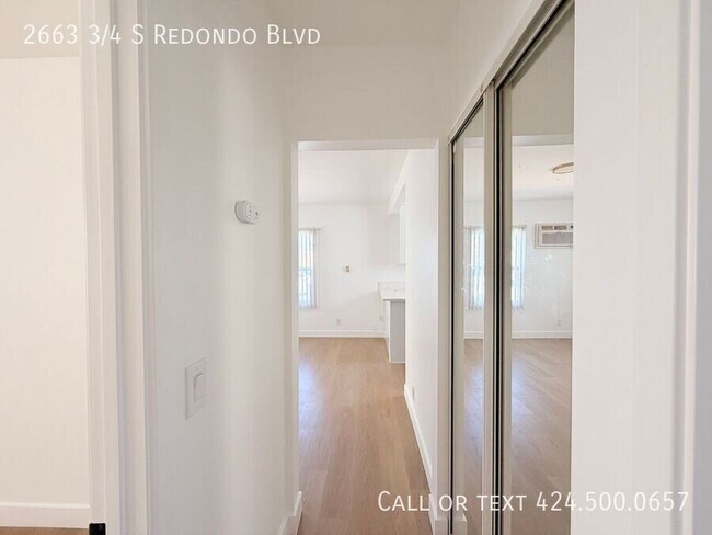 Building Photo - 2663 3/4 S Redondo Blvd-