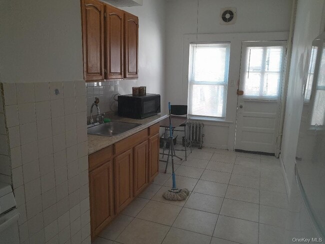 Building Photo - 91-52 91st St