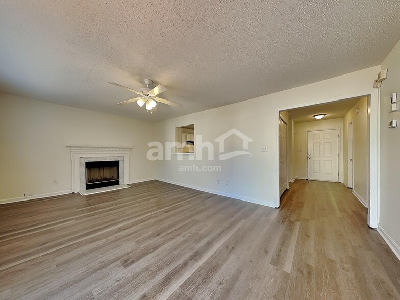 Building Photo - 5312 Tanglewood Pine Ln