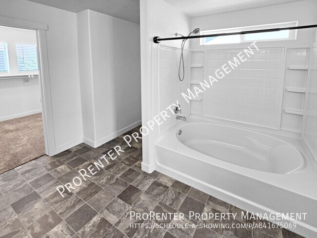 Building Photo - 1152 W Beacon Way