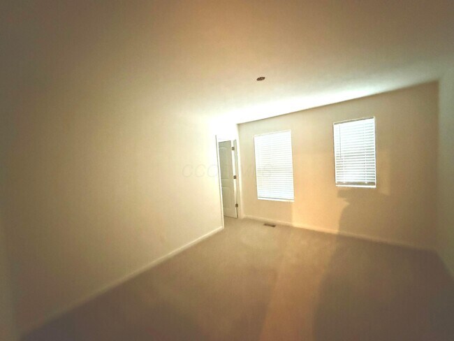 Building Photo - 1916 Pomodoro Dr