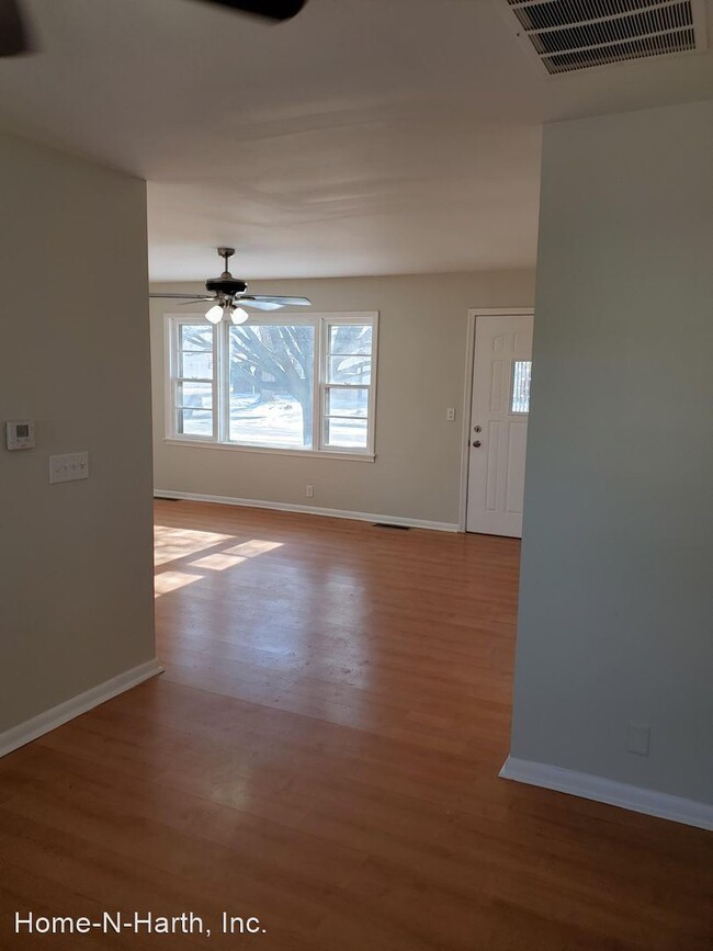 Building Photo - 3 br, 1.5 bath House - 8108 E Indianapolis