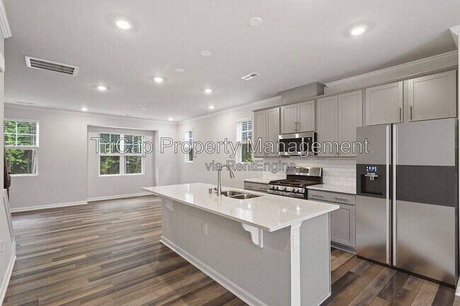 Building Photo - 1713 Chirping Trl