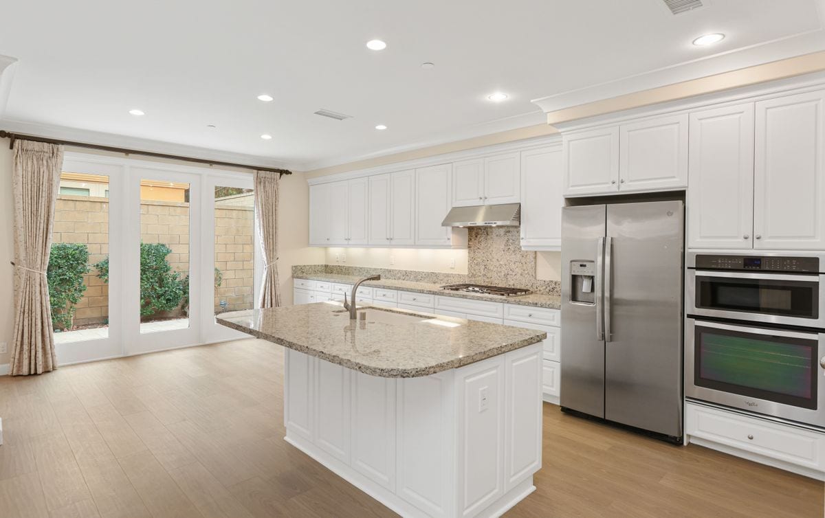 Building Photo - 86 Cipresso