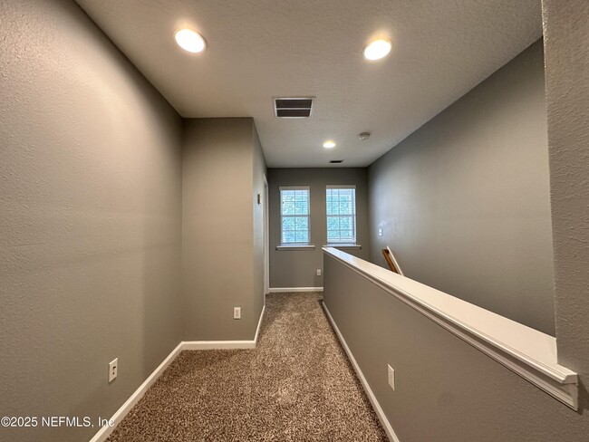 Building Photo - 3730 Creswick Cir