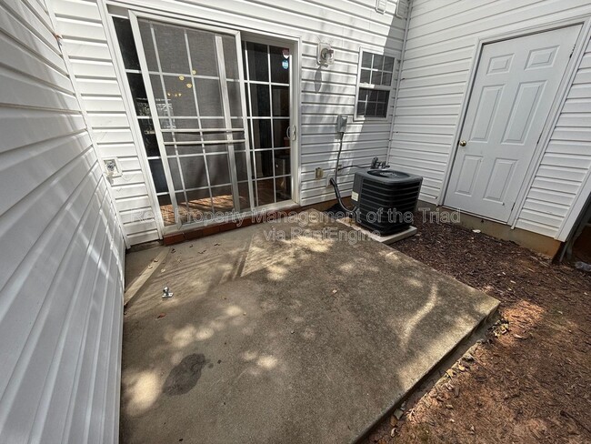 Building Photo - 255 Malamute Ln