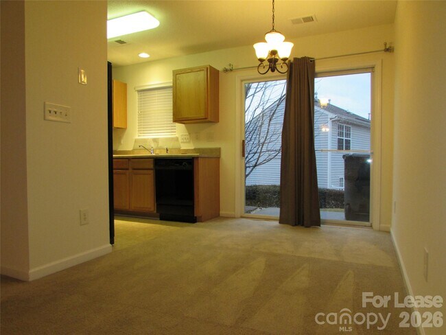 Building Photo - 167 Portstown Way