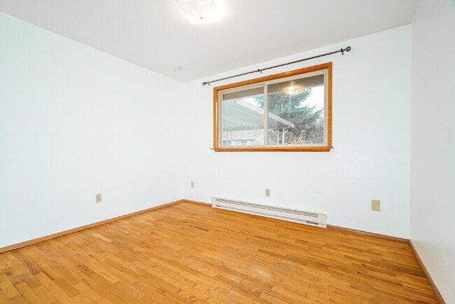 Building Photo - 7808 S Ainsworth Ave