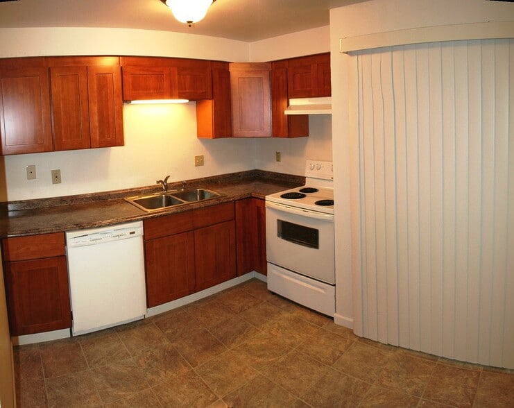 Building Photo - 917 S Maple St