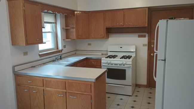 Building Photo - 8902 N Wisner St