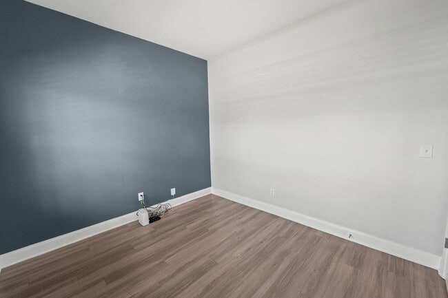 Building Photo - Spacious 5-Bedroom Home in The Palms at New Hampstead with Office & Screened Porch