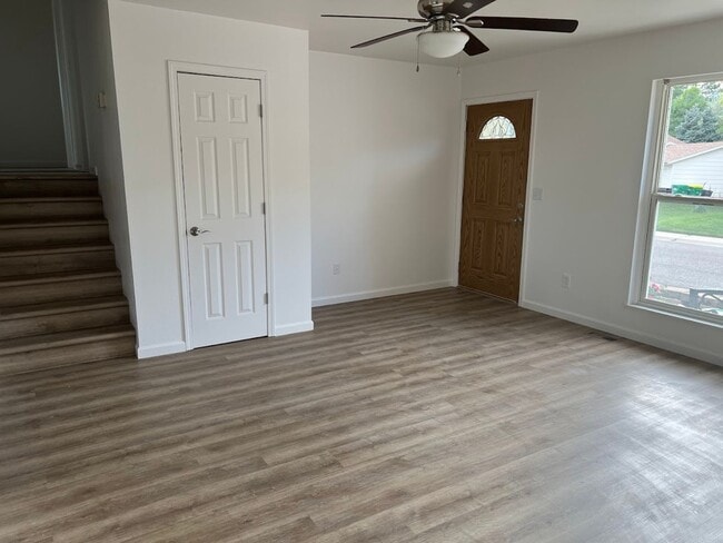 Building Photo - 4 bed/2 bath Morrison house
