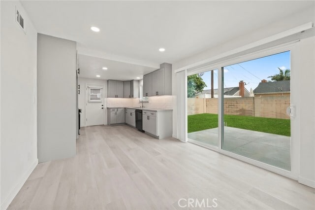 Building Photo - 17422 Meer Cir