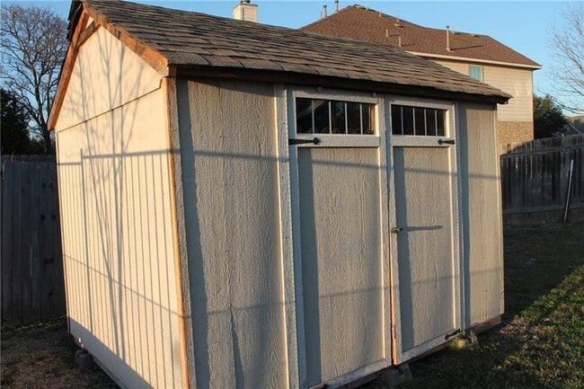 Building Photo - 2513 Rusk Ct