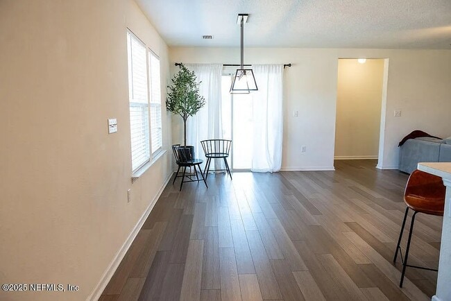 Building Photo - 1863 Maxine Br Wy