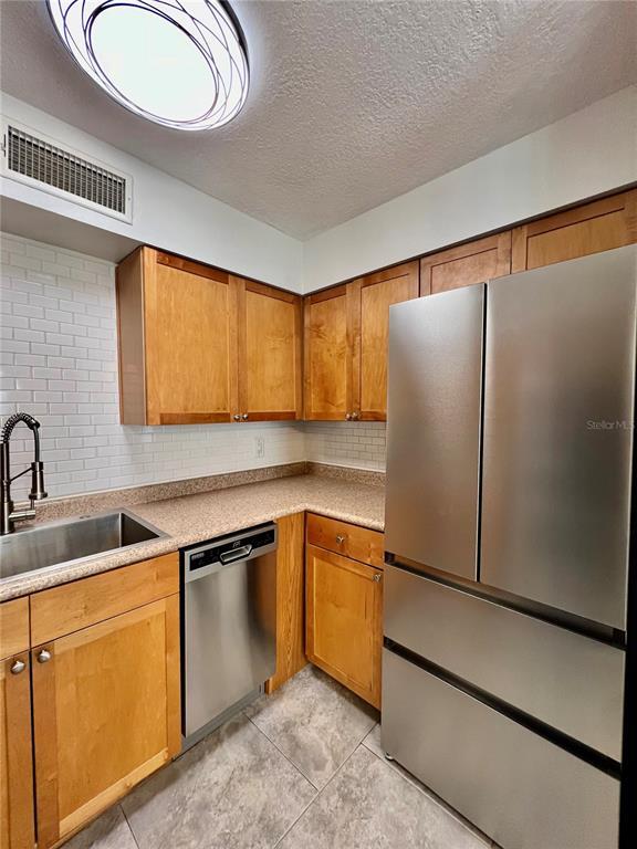 Building Photo - 5111 Coquina Key Dr SE
