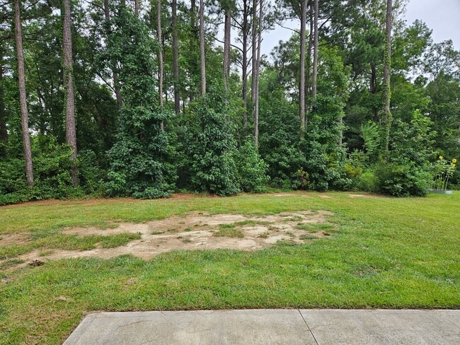 Building Photo - Charming 3-bedroom, 2-bathroom unfurnished...