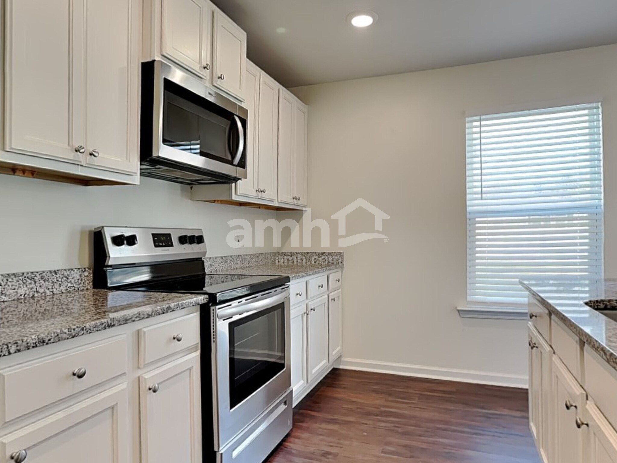 Building Photo - 7 Gardenia Dr