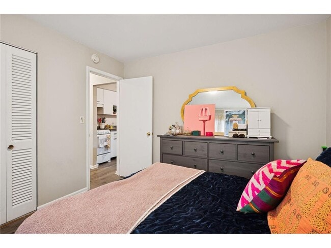 Building Photo - 3513 Emerson Ave S