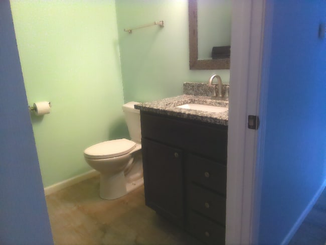 Building Photo - 1103 Autumn Dr