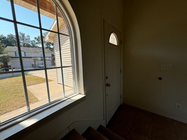Building Photo - Spacious 3-Bedroom Duplex Located within C...