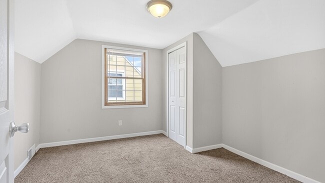 Building Photo - 2162 Champaign Rd