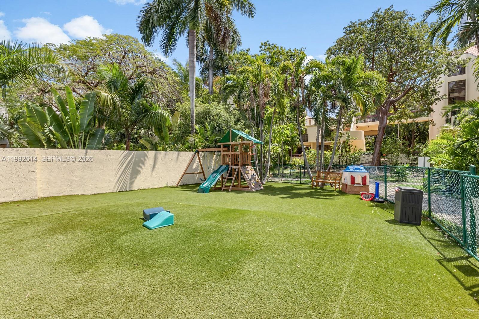 Building Photo - 2400 Brickell Ave