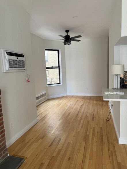 Building Photo - 342 W 85th St