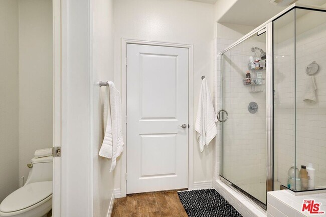 Building Photo - 7100 Playa Vista Dr