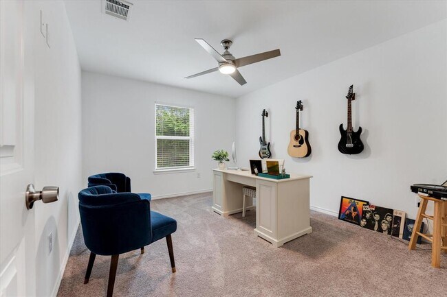 Building Photo - 14986 Indian Hill Trail