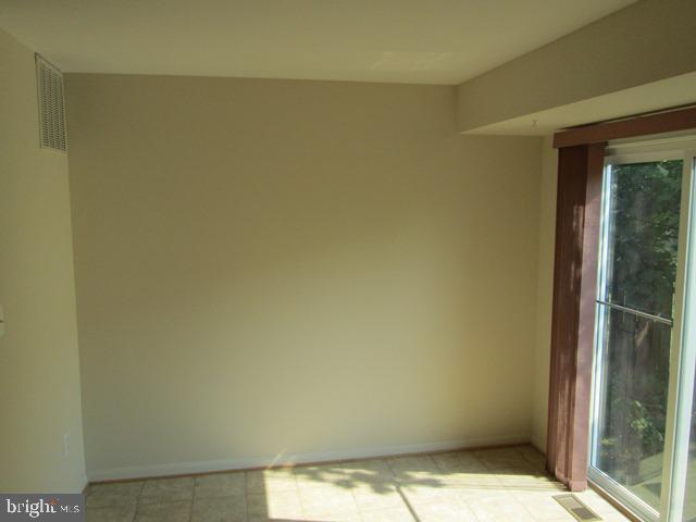 Building Photo - 9267 Kristy Dr