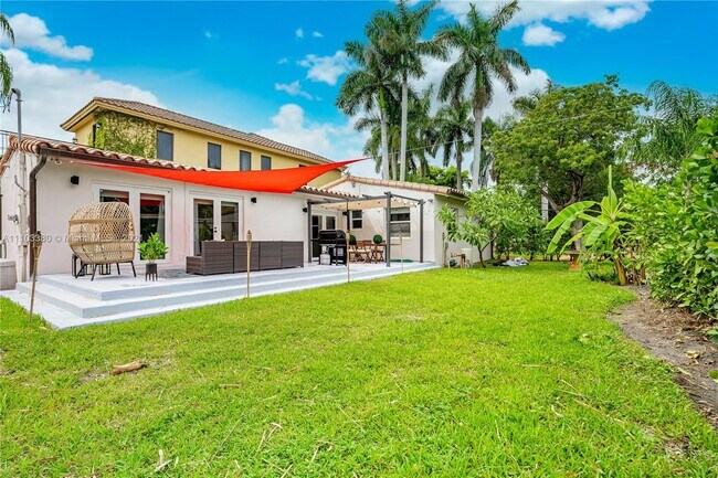 Building Photo - 1622 Mayo St