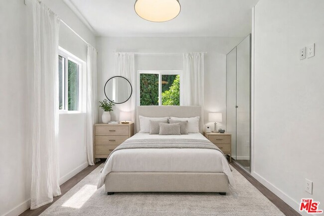 Building Photo - 3729 Reklaw Dr