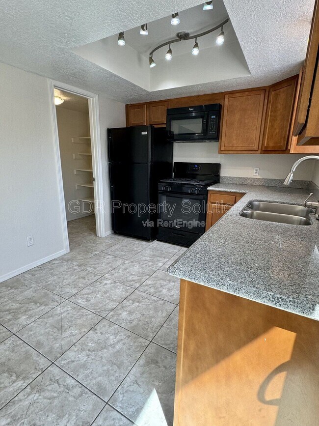 Building Photo - 700-A Fruit Avenue Northwest